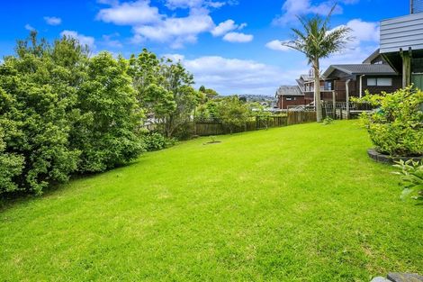 Photo of property in 154 Oaktree Avenue, Browns Bay, Auckland, 0630