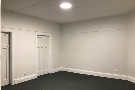 Photo of property in 17 Naughton Terrace, Kilbirnie, Wellington, 6022