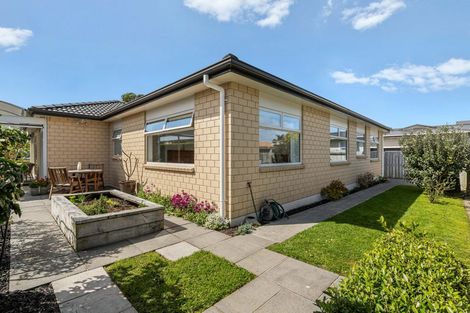 Photo of property in 14 Hatton Road, Orewa, 0931