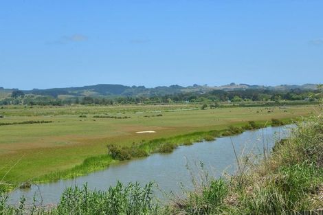 Photo of property in 35 Kowhai Street, Helensville, 0800