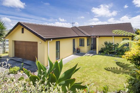 Photo of property in 54 Village Park Drive, Welcome Bay, Tauranga, 3112