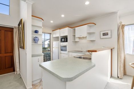 Photo of property in 38 Lakeridge Close, Rangatira Park, Taupo, 3330