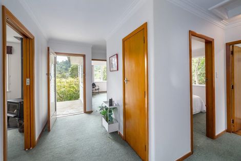 Photo of property in 40 Jocelyn Crescent, Pinehaven, Upper Hutt, 5019