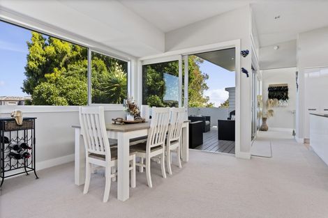 Photo of property in 43b Seaview Road, Castor Bay, Auckland, 0620