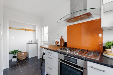 Photo of property in 60a Tiroroa Avenue, Te Atatu South, Auckland, 0610