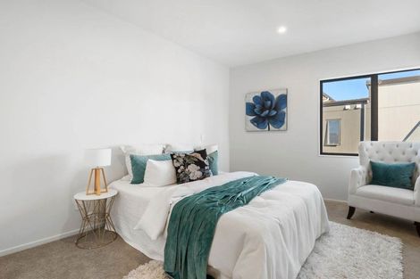 Photo of property in 18 Mina Way, Browns Bay, Auckland, 0630