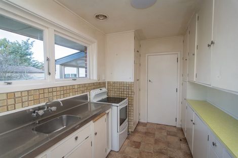 Photo of property in 2 North Street, Winchester, 7985