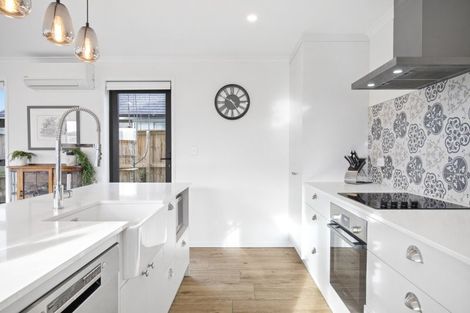 Photo of property in 2 Wesleyan Street, Paerata, 2124