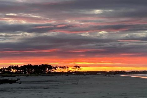 Photo of property in 33 Marine Parade, Carters Beach, Westport, 7825