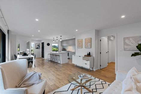 Photo of property in 43 Coutts Way, Fitzherbert, Palmerston North, 4410