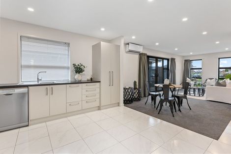 Photo of property in 69 Packard Crescent, Halswell, Christchurch, 8025