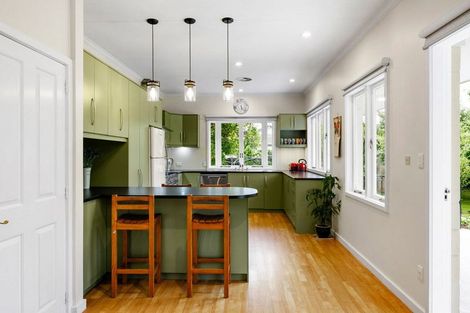 Photo of property in 142 Williams Street, Cambridge, 3434