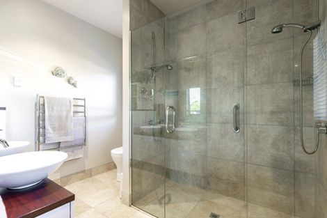 Photo of property in 17 Magnolia Drive, Springlands, Blenheim, 7201