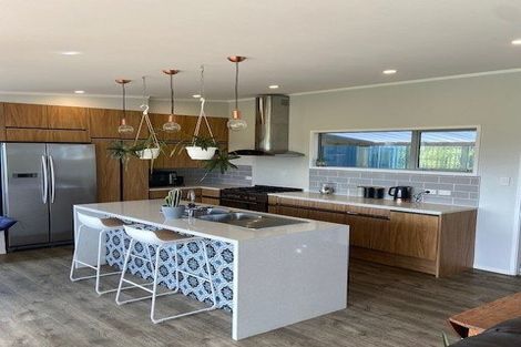 Photo of property in 84 Kaihau Road, Karioitahi, Waiuku, 2683