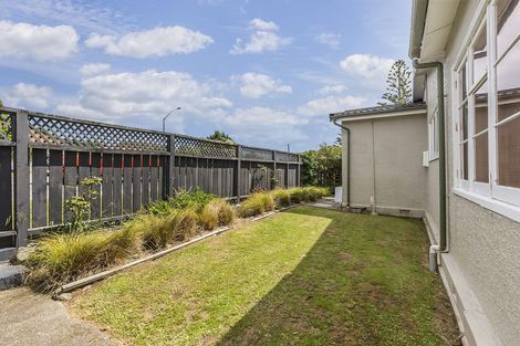 Photo of property in 69 Main Road, Titahi Bay, Porirua, 5022