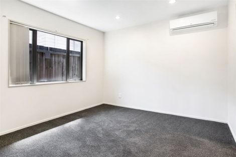 Photo of property in 318 Triangle Road, Massey, Auckland, 0614