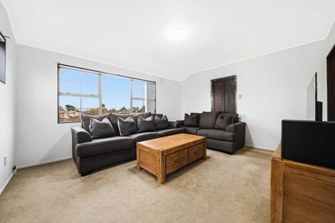 Photo of property in 151 Carnoustie Drive, Wattle Downs, Auckland, 2103