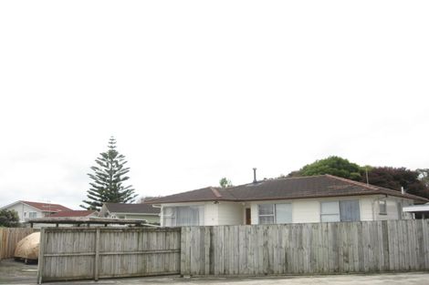 Photo of property in 2/10 Reelick Avenue, Pakuranga Heights, Auckland, 2010
