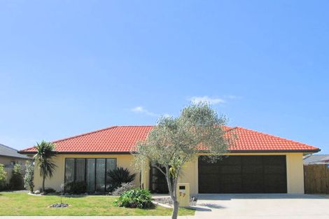 Photo of property in 37 Calypso Drive, Papamoa Beach, Papamoa, 3118