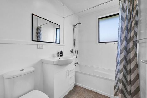 Photo of property in 18 Pohutukawa Drive, Opunake, 4616