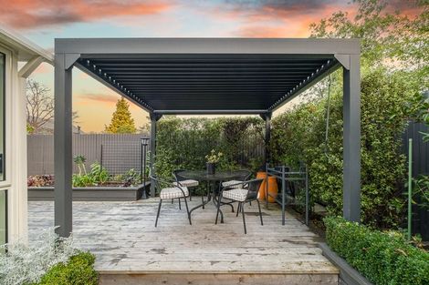 Photo of property in 2/77a Hinau Street, Riccarton, Christchurch, 8041