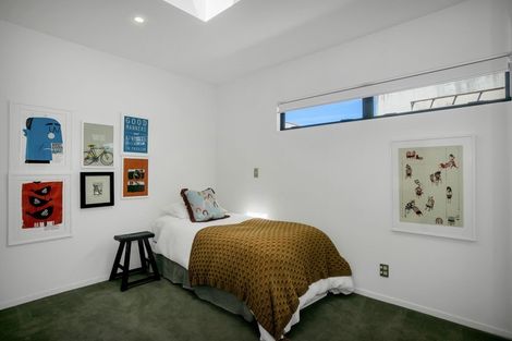 Photo of property in 55 Wainui Avenue, Point Chevalier, Auckland, 1022