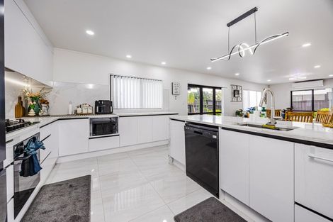 Photo of property in 2/102 Forrest Hill Road, Forrest Hill, Auckland, 0620