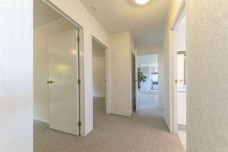 Photo of property in 5 Jacinta Grove, Swanson, Auckland, 0612