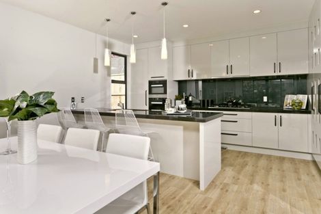 Photo of property in 2a Brook Street, Milford, Auckland, 0620