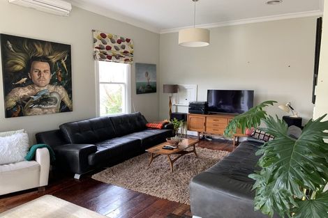 Photo of property in 86 Clyde Street, Island Bay, Wellington, 6023