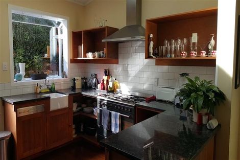 Photo of property in 17 Patanga Crescent, Thorndon, Wellington, 6011