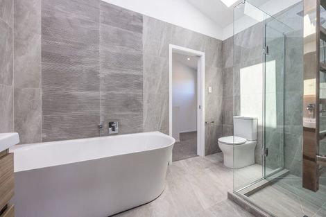 Photo of property in 1/94 Target Road, Totara Vale, Auckland, 0629