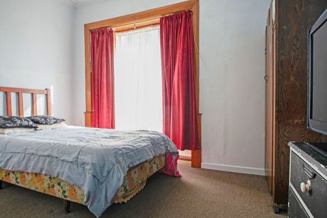 Photo of property in 82 Salcombe Street, Kaitangata, 9210