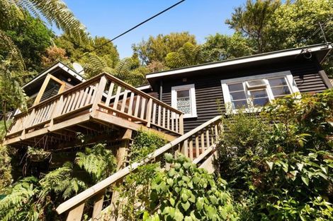 Photo of property in 8a Francis Bell Grove, Lowry Bay, Lower Hutt, 5013