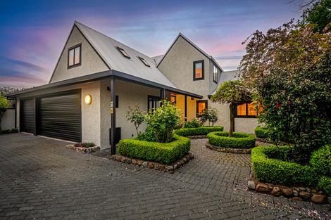 Photo of property in 18 Durham Crescent, Palmerston North, 4414