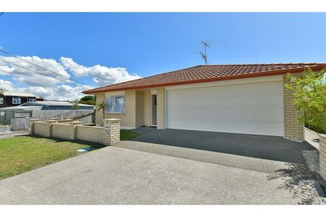 Photo of property in 6a Doment Crescent, Orewa, 0931