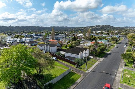Photo of property in 22 Lancaster Road, Beach Haven, Auckland, 0626
