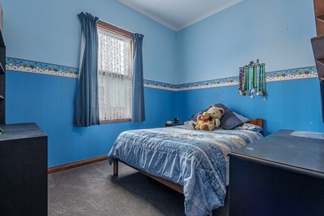 Photo of property in 42 Kingswood Street, Takaro, Palmerston North, 4412