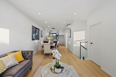 Photo of property in 13c Meadway, Sunnyhills, Auckland, 2010