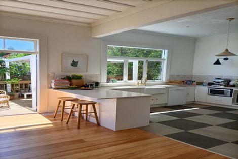 Photo of property in 129 Chaucer Road, Hospital Hill, Napier, 4110