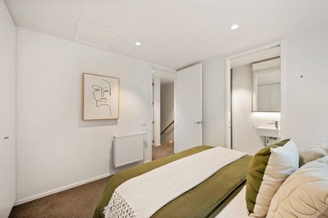 Photo of property in 25 Erica Pabst Way, Island Bay, Wellington, 6023