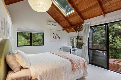 Photo of property in 189 Shaw Road, Oratia, Auckland, 0604