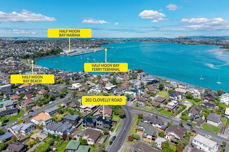 Photo of property in 202 Clovelly Road, Bucklands Beach, Auckland, 2012
