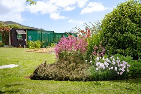 Photo of property in 56 Mickell Road, Hautere, Otaki, 5582