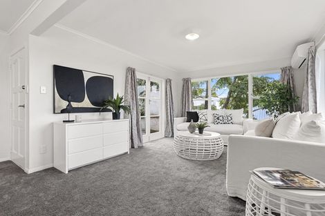 Photo of property in 217 Glengarry Road, Glen Eden, Auckland, 0602