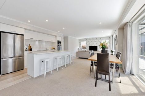 Photo of property in 14 Trevally Place, Snells Beach, 0920