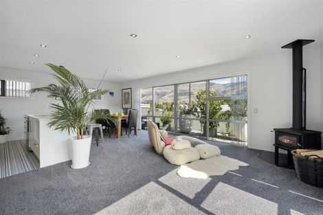 Photo of property in 5 Mohua Mews, Wanaka, 9305