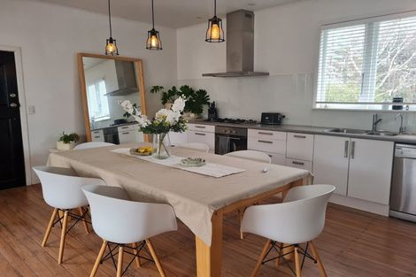 Photo of property in 911a Whangaparaoa Road, Manly, Whangaparaoa, 0930