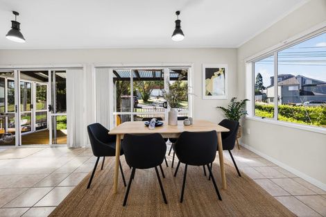 Photo of property in 20 Peter Terrace, Castor Bay, Auckland, 0620