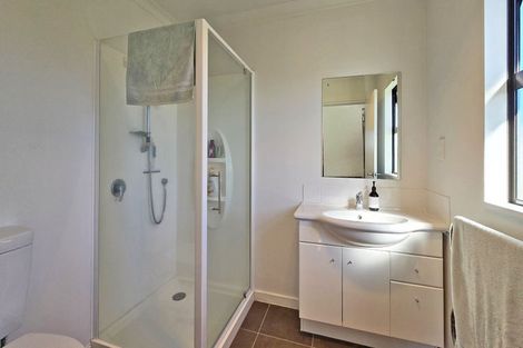 Photo of property in 16a Windsor Terrace, Taradale, Napier, 4112